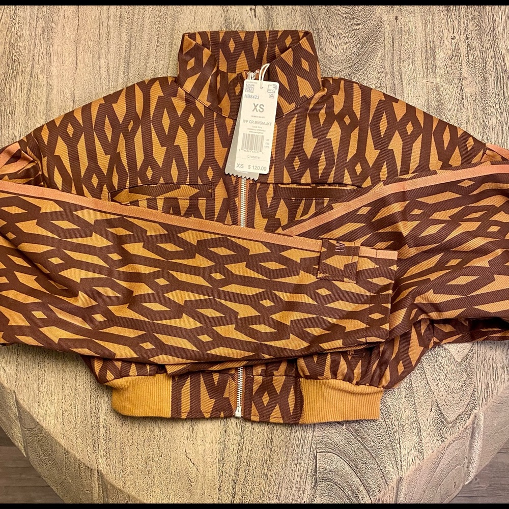 ‼️‼️SOLD‼️‼️Ivy park monogram crop jacket